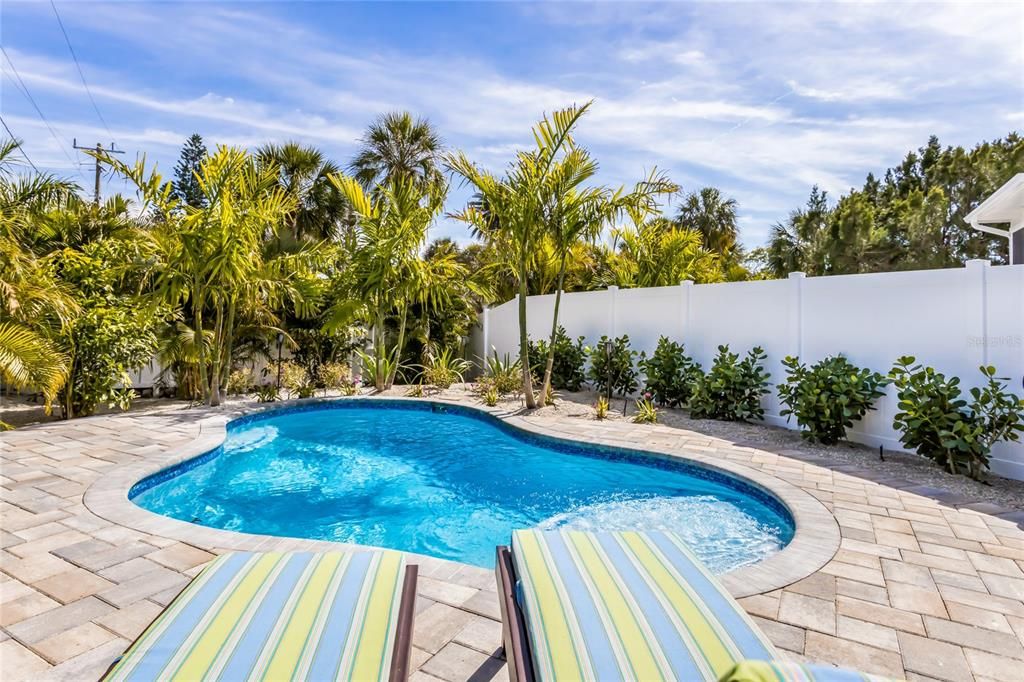 Activo con contrato: $949,000 (2 camas, 1 baños, 927 Pies cuadrados)