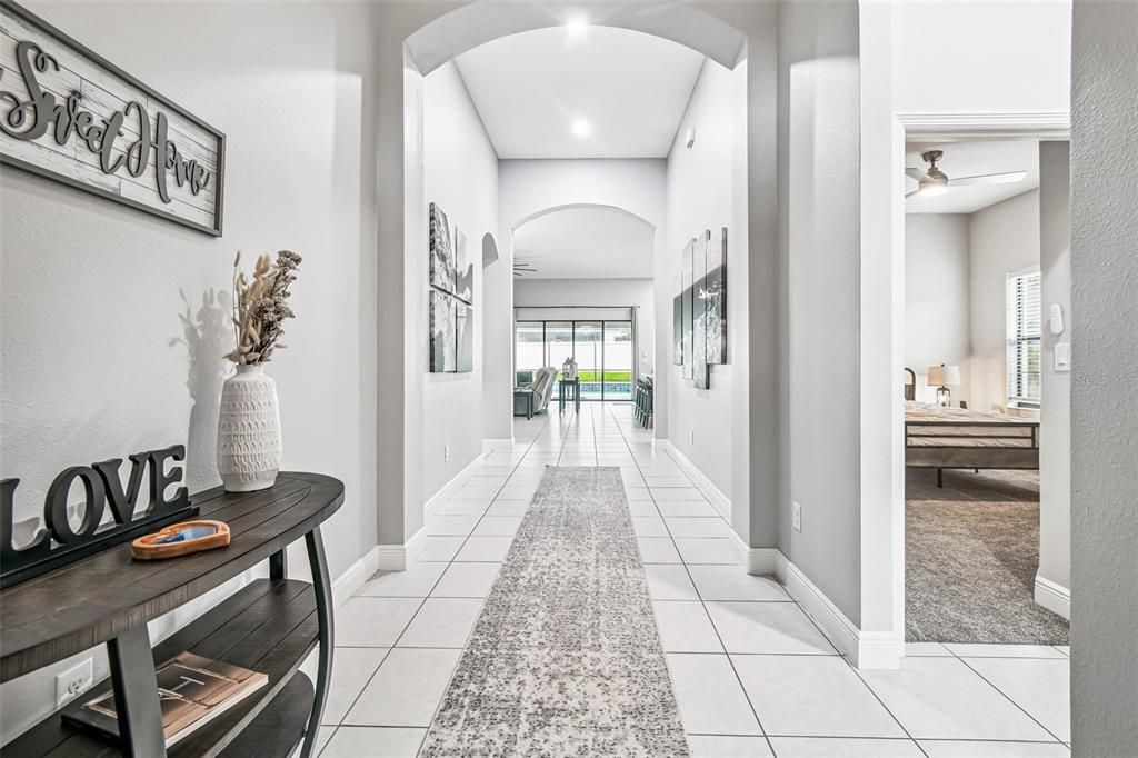 Под контрактом: $764,000 (5 спален, 5 ванн, 3202 Квадратных фут)