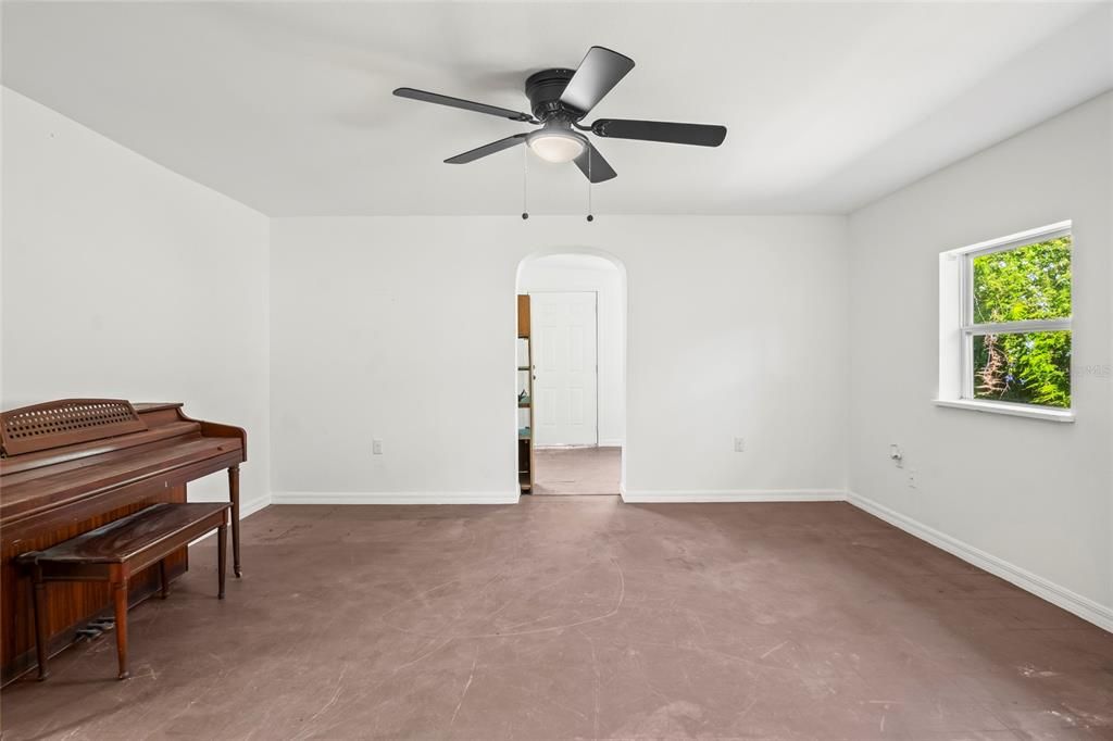 En Venta: $359,999 (4 camas, 2 baños, 1532 Pies cuadrados)