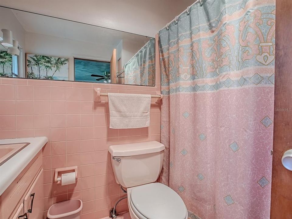 For Sale: $500,000 (2 beds, 2 baths, 2030 Square Feet)