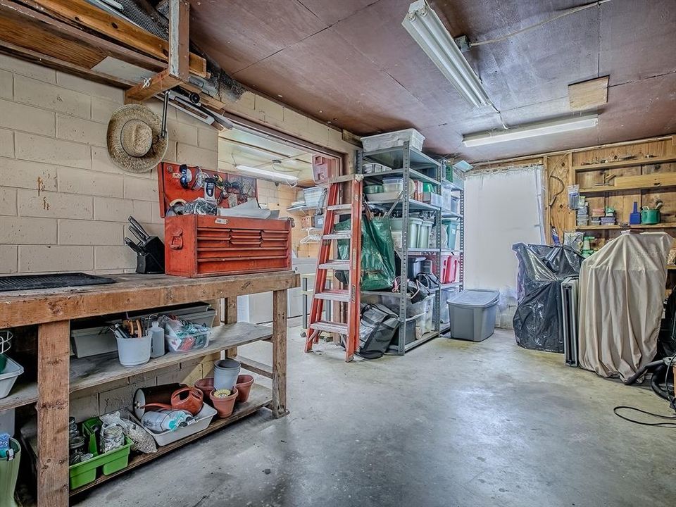 For Sale: $500,000 (2 beds, 2 baths, 2030 Square Feet)