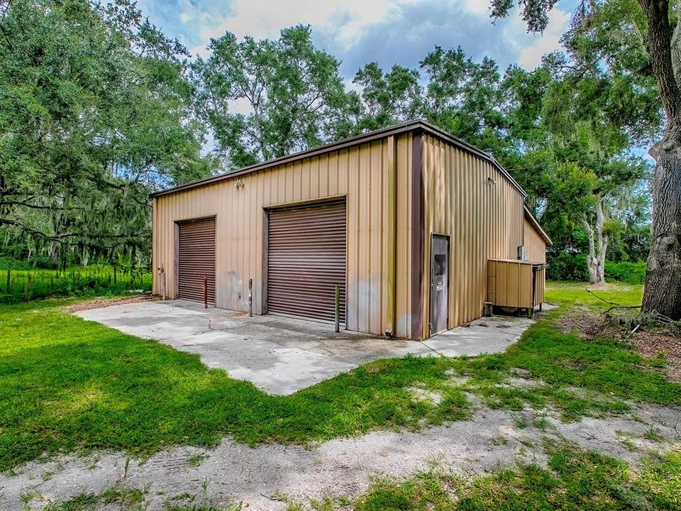 For Sale: $500,000 (2 beds, 2 baths, 2030 Square Feet)