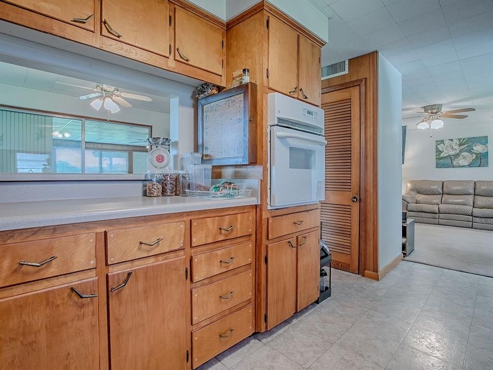 For Sale: $500,000 (2 beds, 2 baths, 2030 Square Feet)