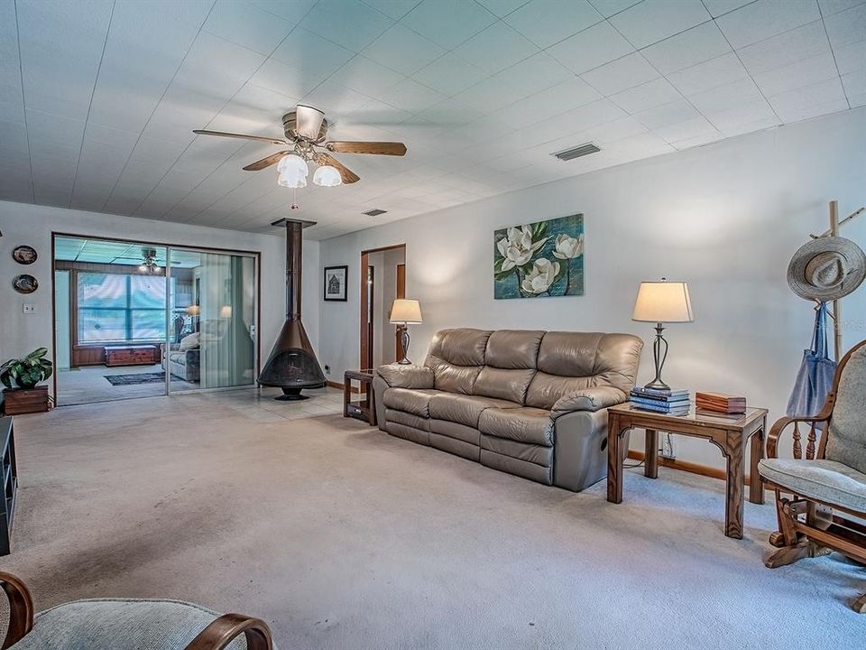 For Sale: $500,000 (2 beds, 2 baths, 2030 Square Feet)