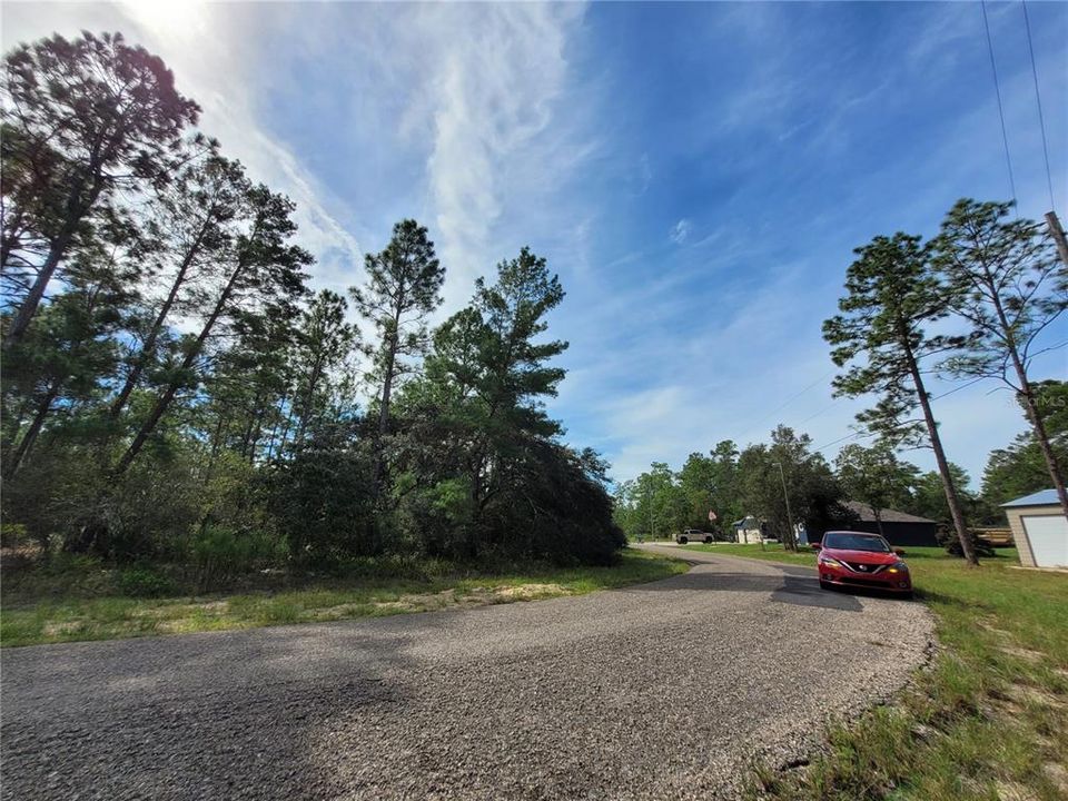 Activo con contrato: $27,000 (0.71 acres)