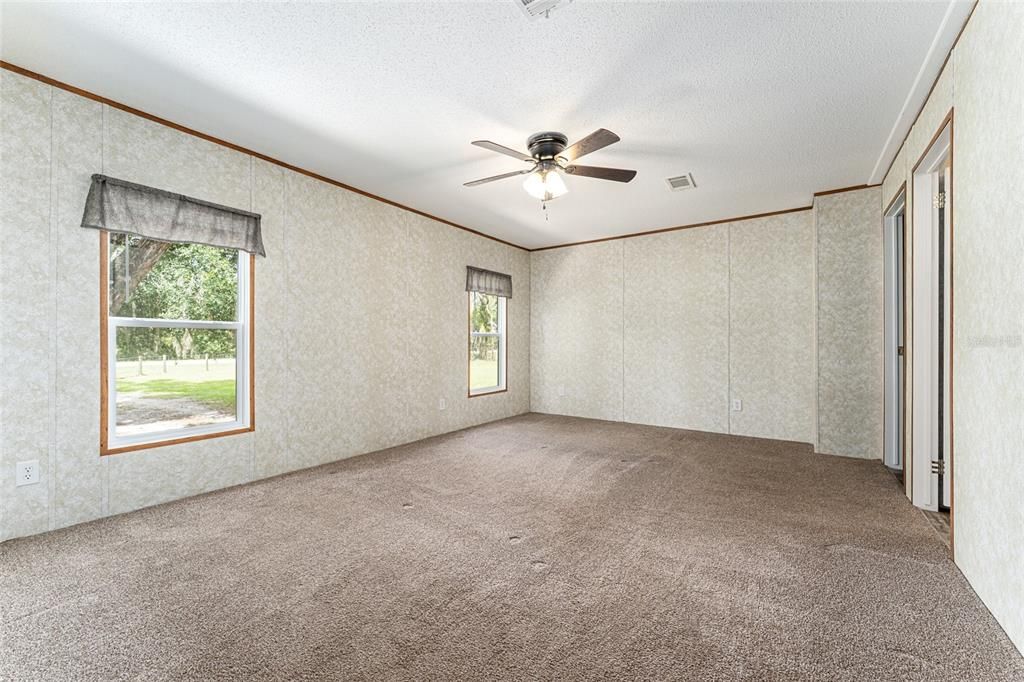 For Sale: $264,000 (3 beds, 2 baths, 1456 Square Feet)