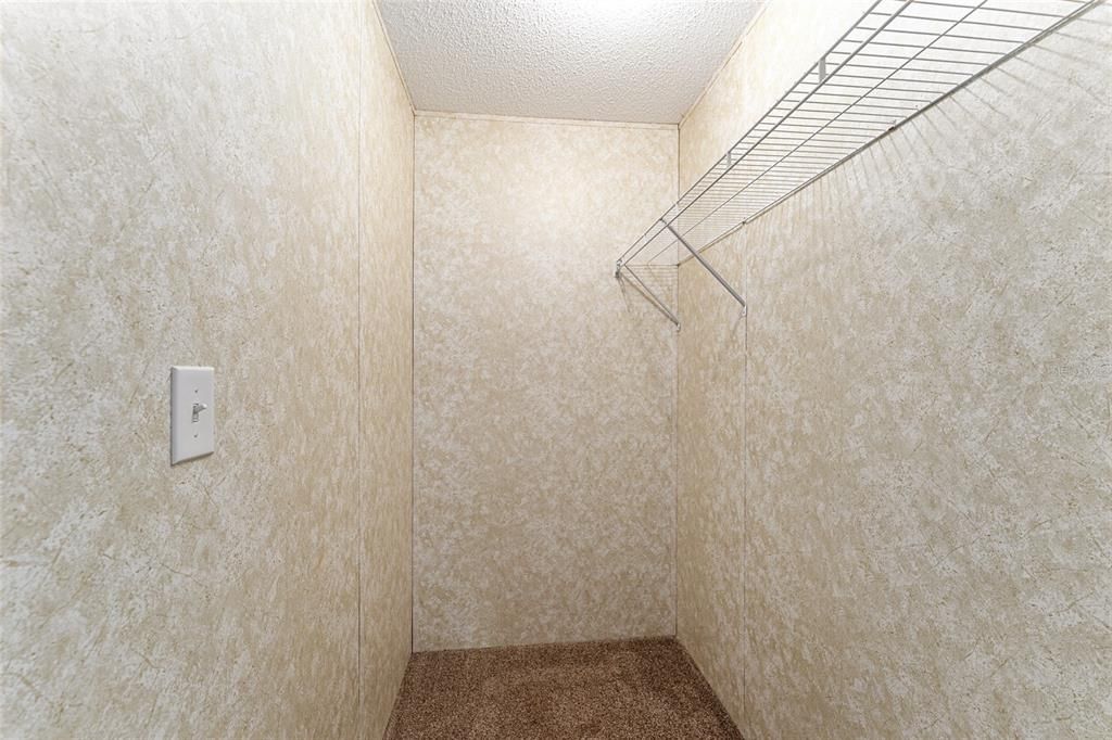 For Sale: $264,000 (3 beds, 2 baths, 1456 Square Feet)