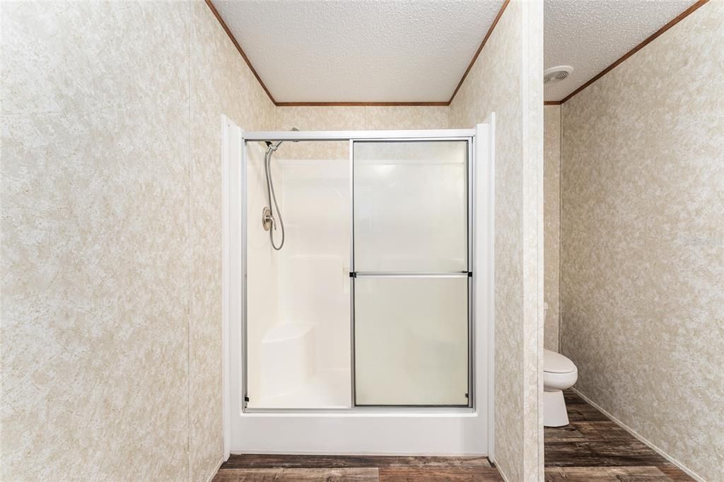 For Sale: $264,000 (3 beds, 2 baths, 1456 Square Feet)