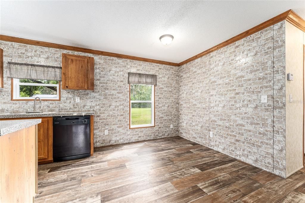 For Sale: $264,000 (3 beds, 2 baths, 1456 Square Feet)