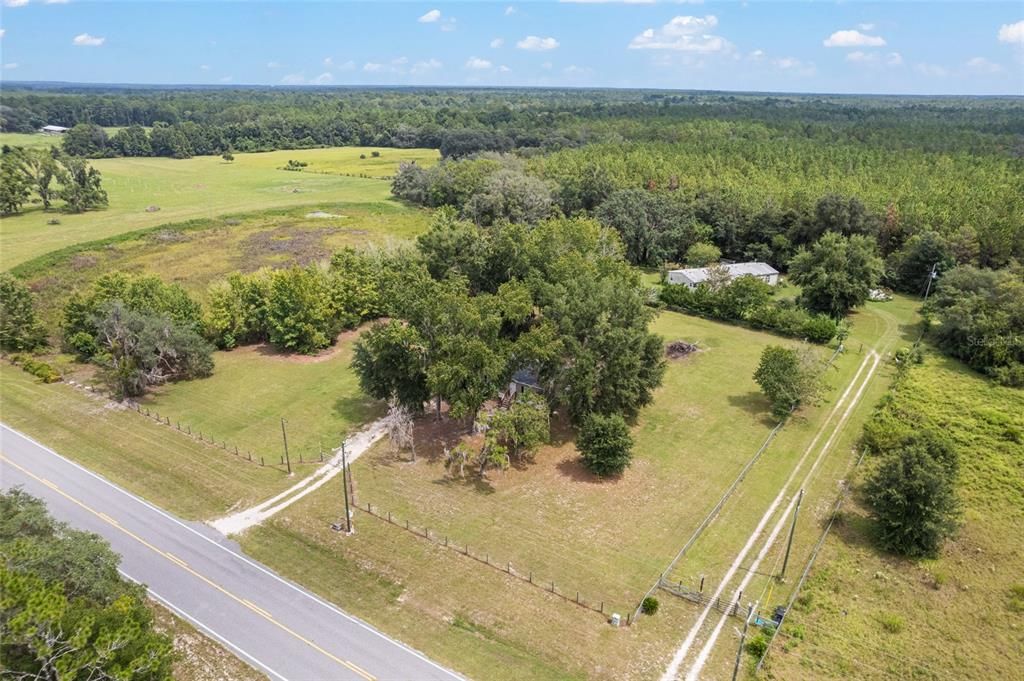 For Sale: $264,000 (3 beds, 2 baths, 1456 Square Feet)