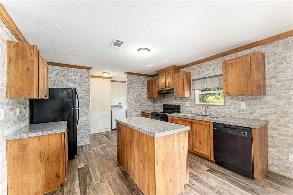 For Sale: $264,000 (3 beds, 2 baths, 1456 Square Feet)