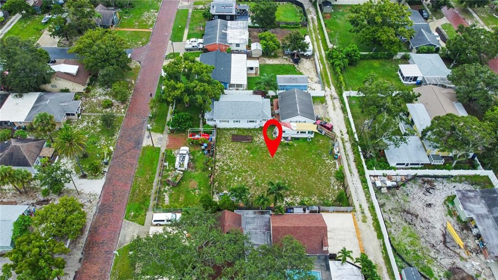 待售: $199,000 (0.18 acres)