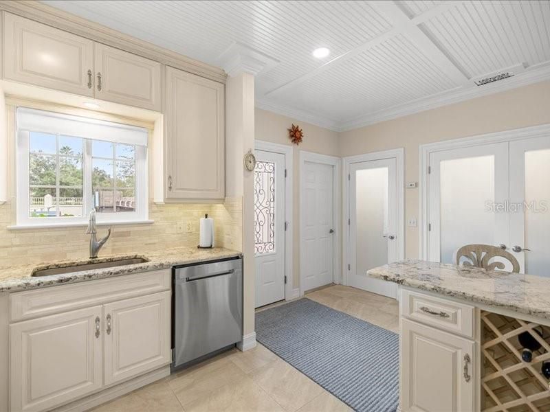 Active With Contract: $450,000 (2 beds, 2 baths, 1780 Square Feet)