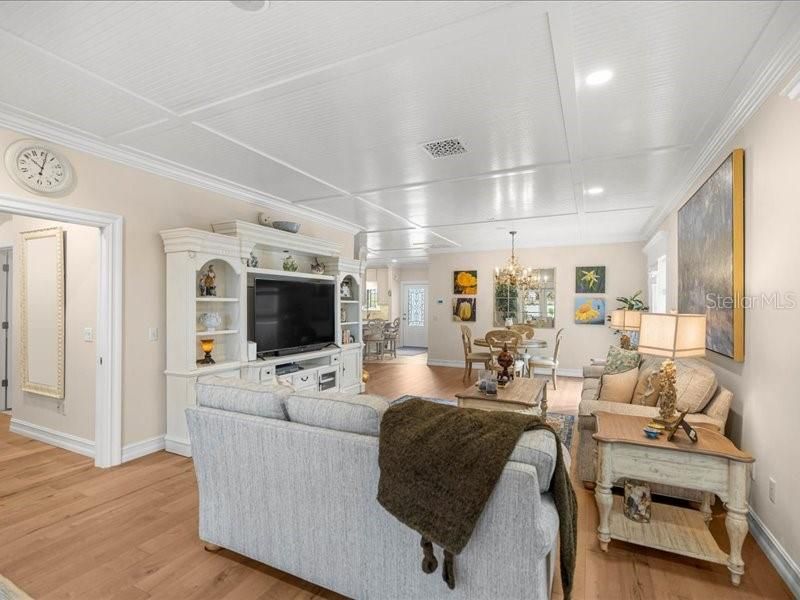 Active With Contract: $450,000 (2 beds, 2 baths, 1780 Square Feet)