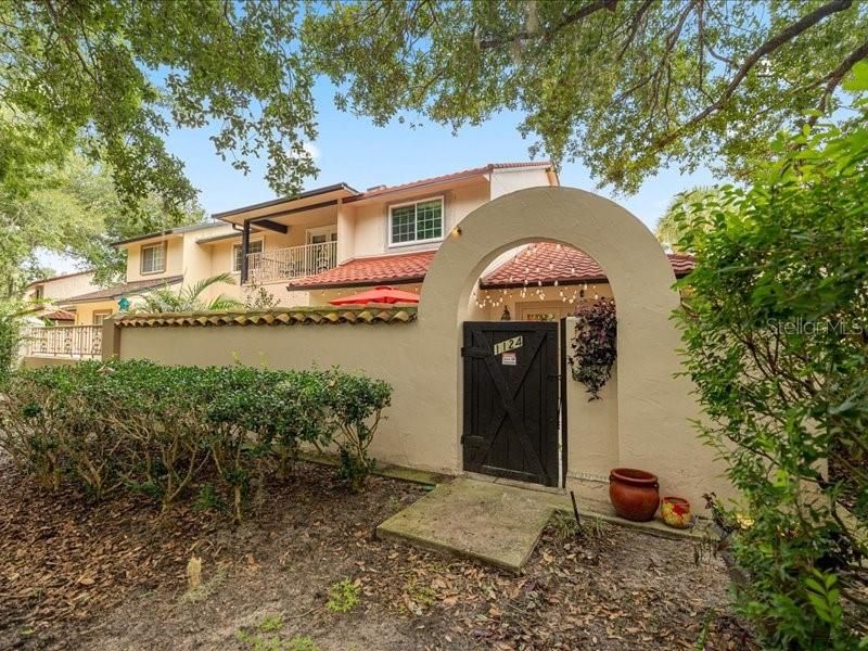 Active With Contract: $450,000 (2 beds, 2 baths, 1780 Square Feet)