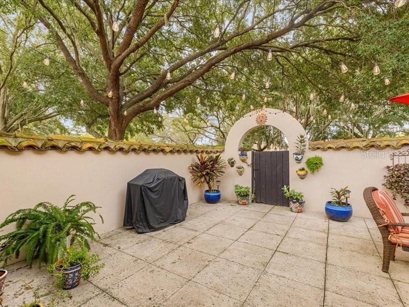 Active With Contract: $450,000 (2 beds, 2 baths, 1780 Square Feet)