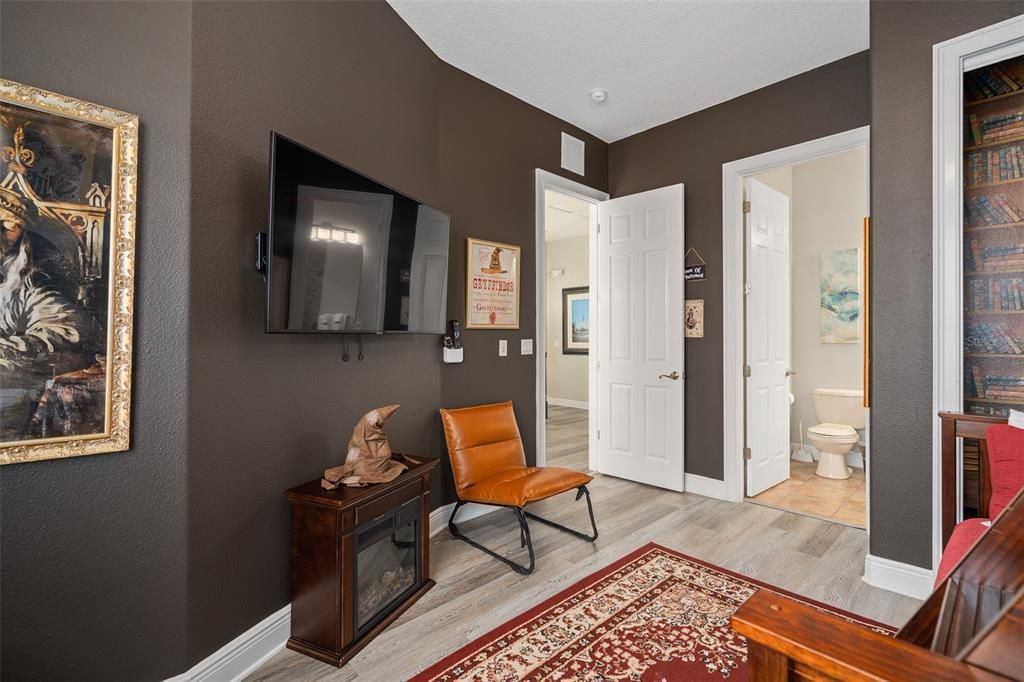 待售: $995,000 (5 贝兹, 4 浴室, 2775 平方英尺)