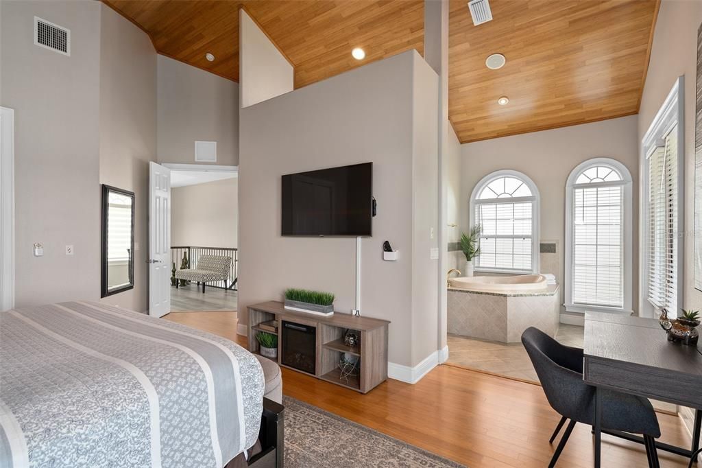 待售: $995,000 (5 贝兹, 4 浴室, 2775 平方英尺)