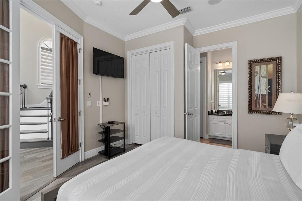 待售: $995,000 (5 贝兹, 4 浴室, 2775 平方英尺)