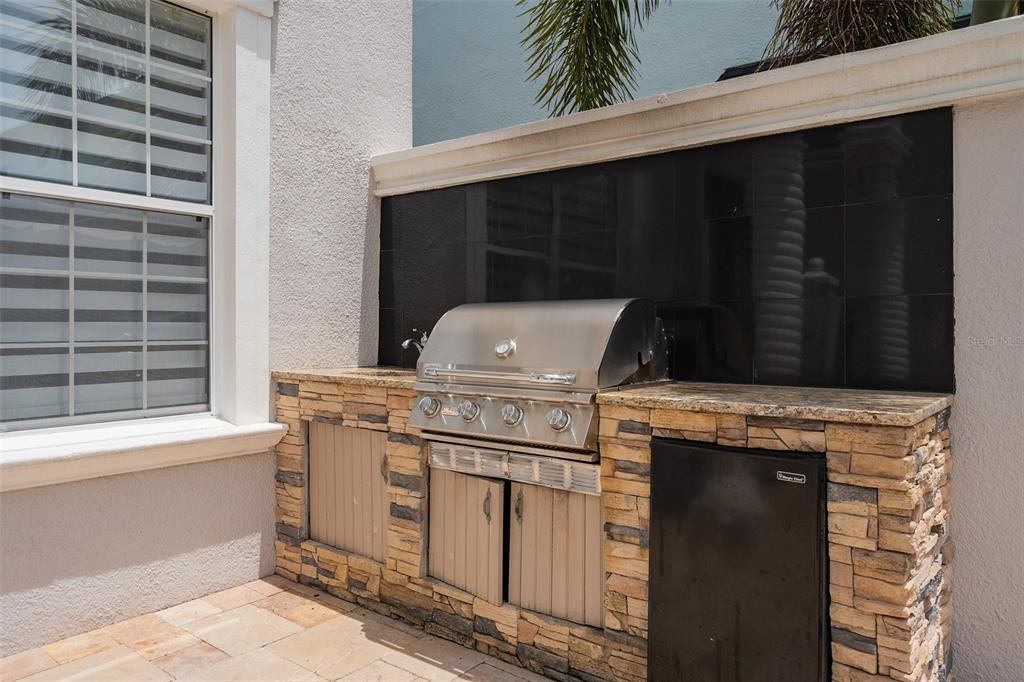 待售: $995,000 (5 贝兹, 4 浴室, 2775 平方英尺)