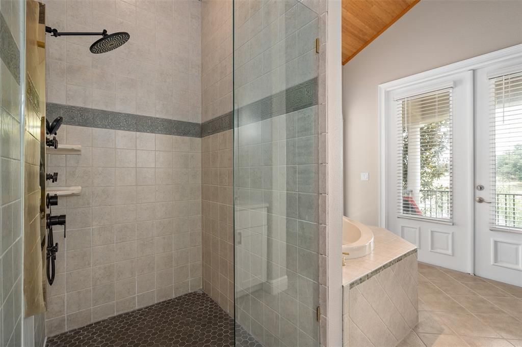 待售: $995,000 (5 贝兹, 4 浴室, 2775 平方英尺)