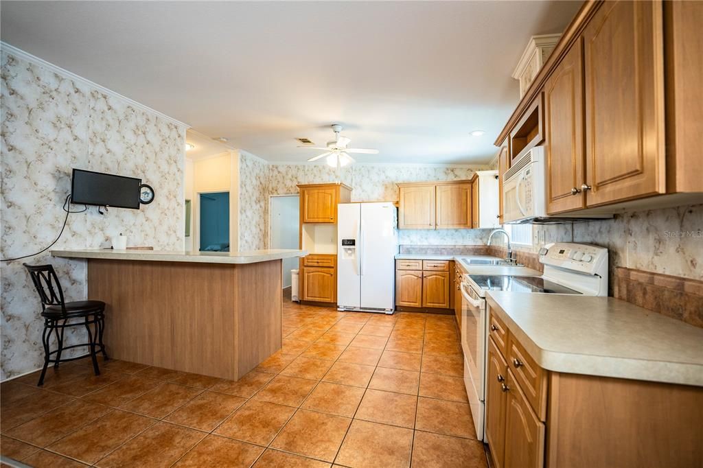 En Venta: $245,000 (3 camas, 2 baños, 1800 Pies cuadrados)