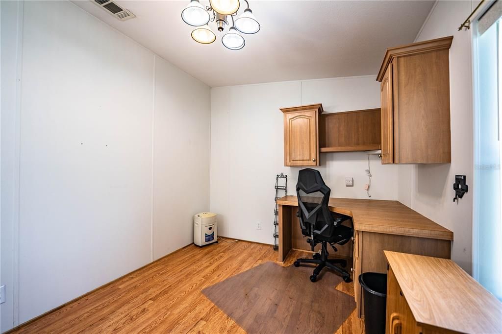 En Venta: $245,000 (3 camas, 2 baños, 1800 Pies cuadrados)