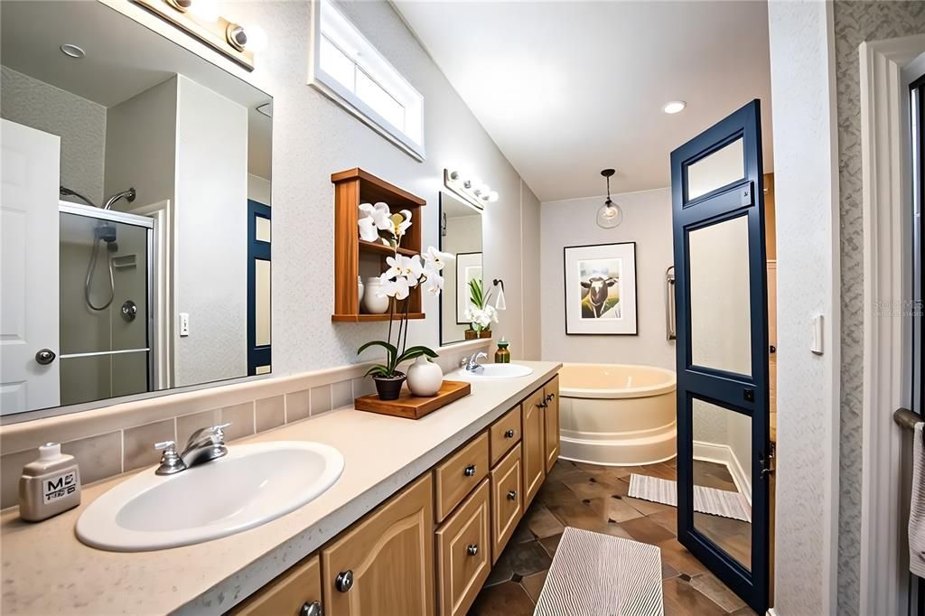 En Venta: $245,000 (3 camas, 2 baños, 1800 Pies cuadrados)