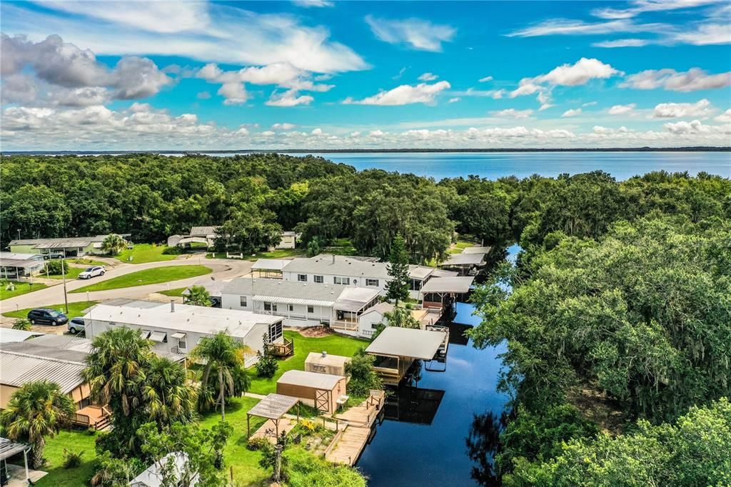 En Venta: $245,000 (3 camas, 2 baños, 1800 Pies cuadrados)