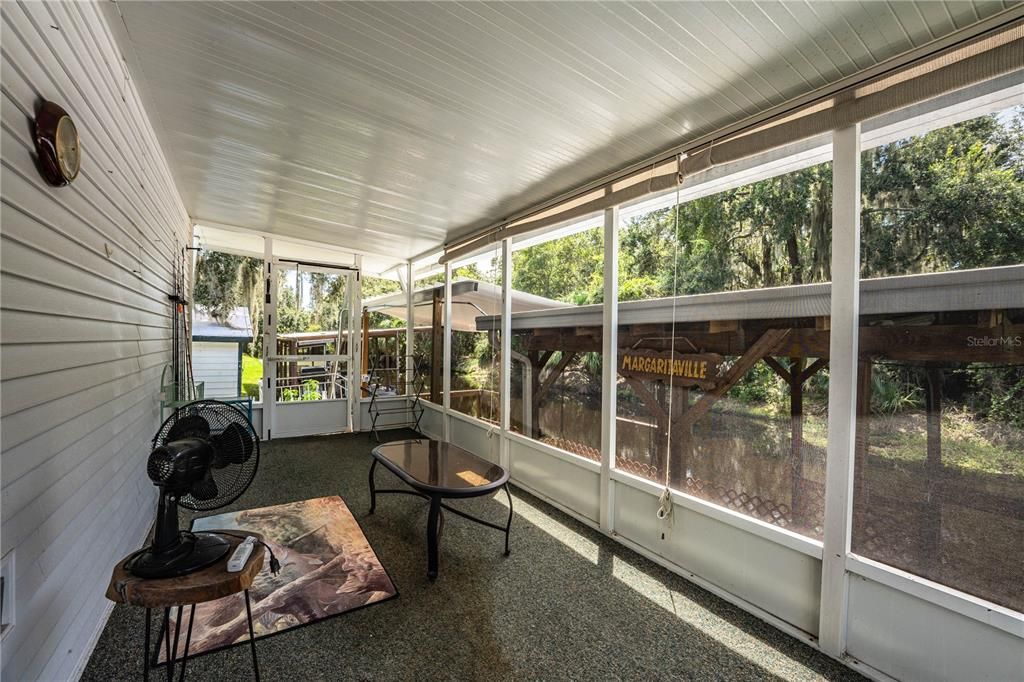 En Venta: $245,000 (3 camas, 2 baños, 1800 Pies cuadrados)