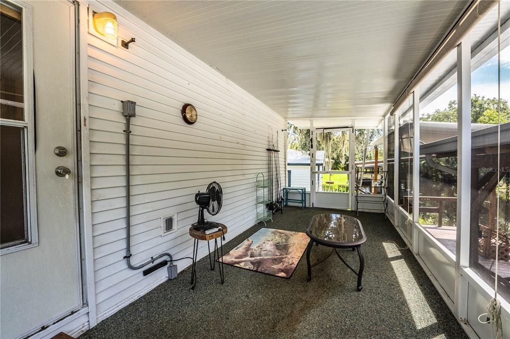 En Venta: $245,000 (3 camas, 2 baños, 1800 Pies cuadrados)