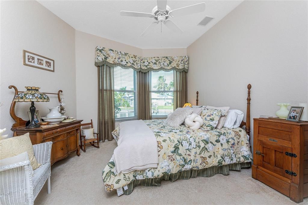 Active With Contract: $1,350,000 (3 beds, 2 baths, 3170 Square Feet)