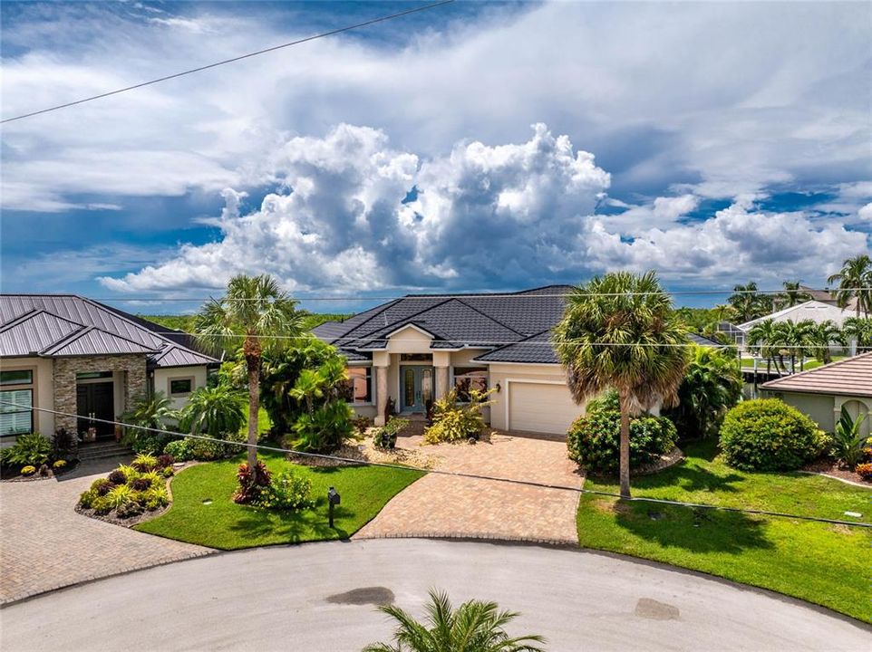 Active With Contract: $1,350,000 (3 beds, 2 baths, 3170 Square Feet)