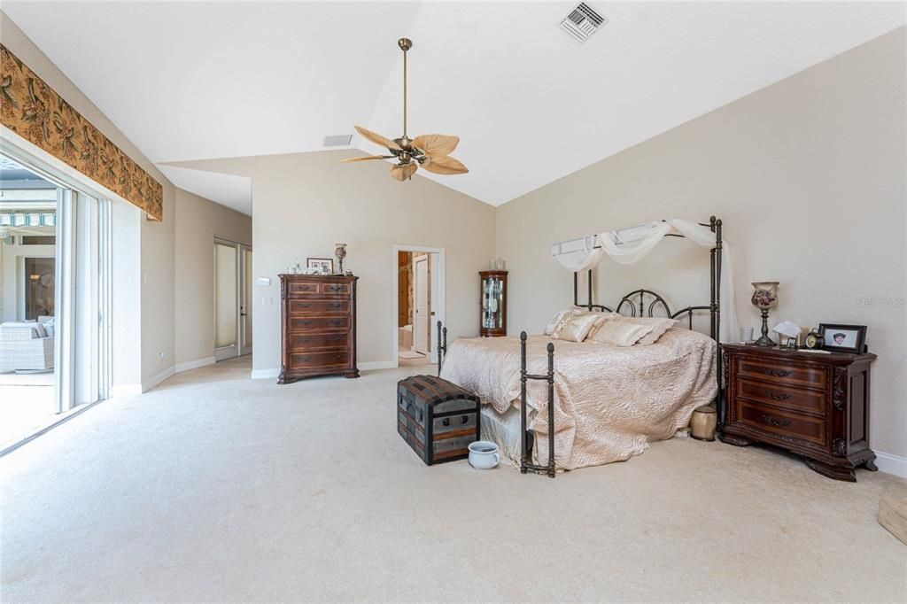 Active With Contract: $1,350,000 (3 beds, 2 baths, 3170 Square Feet)