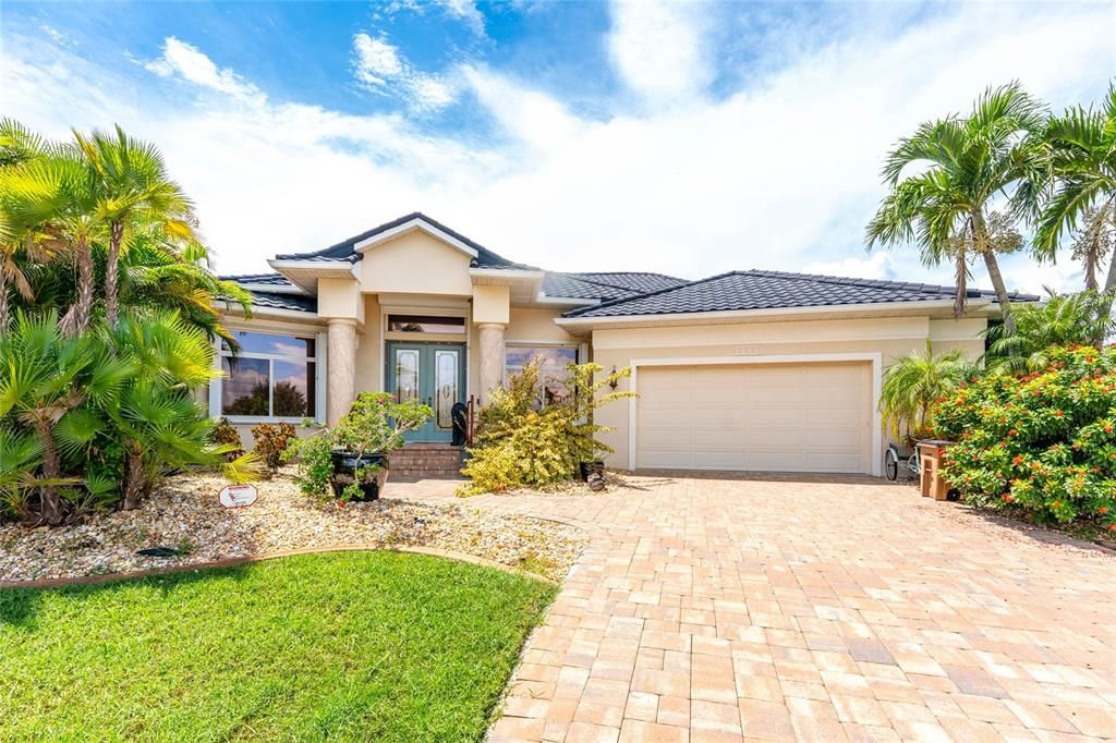 Active With Contract: $1,350,000 (3 beds, 2 baths, 3170 Square Feet)