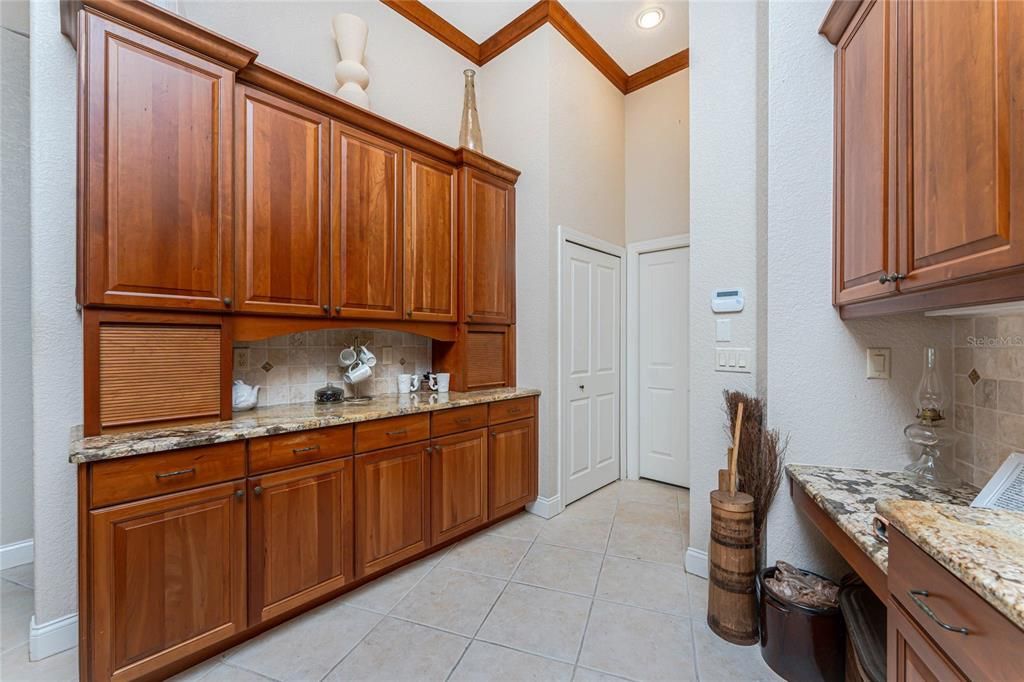 Active With Contract: $1,350,000 (3 beds, 2 baths, 3170 Square Feet)