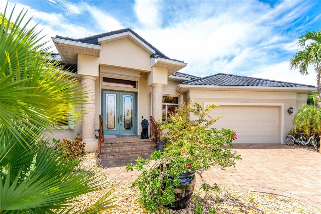 Active With Contract: $1,350,000 (3 beds, 2 baths, 3170 Square Feet)