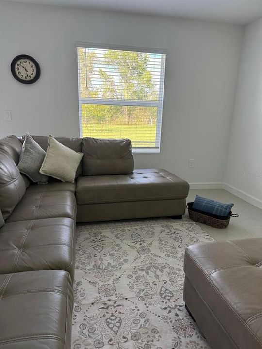 В аренду: $3,800 (5 спален, 2 ванн, 2112 Квадратных фут)