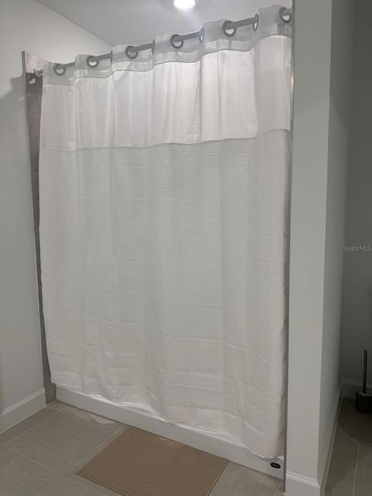 В аренду: $3,800 (5 спален, 2 ванн, 2112 Квадратных фут)