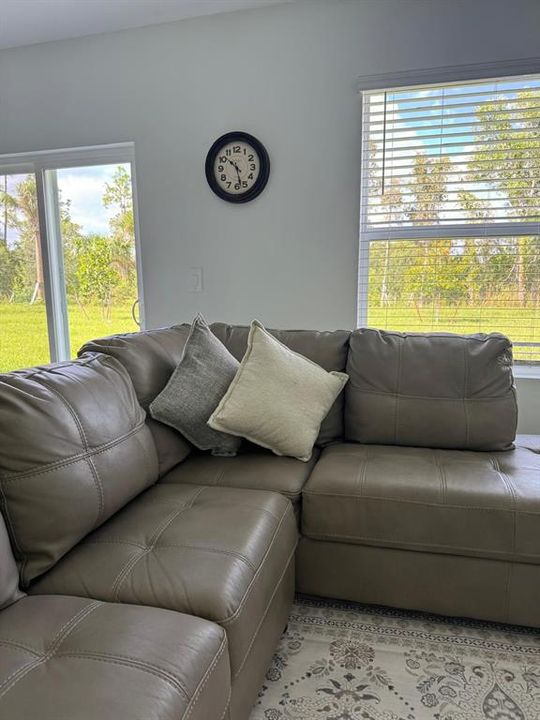 В аренду: $3,800 (5 спален, 2 ванн, 2112 Квадратных фут)