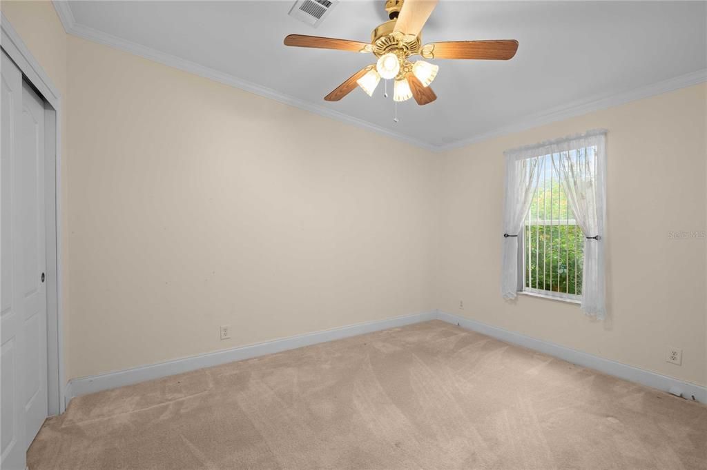 合同活跃: $370,000 (3 贝兹, 3 浴室, 2280 平方英尺)