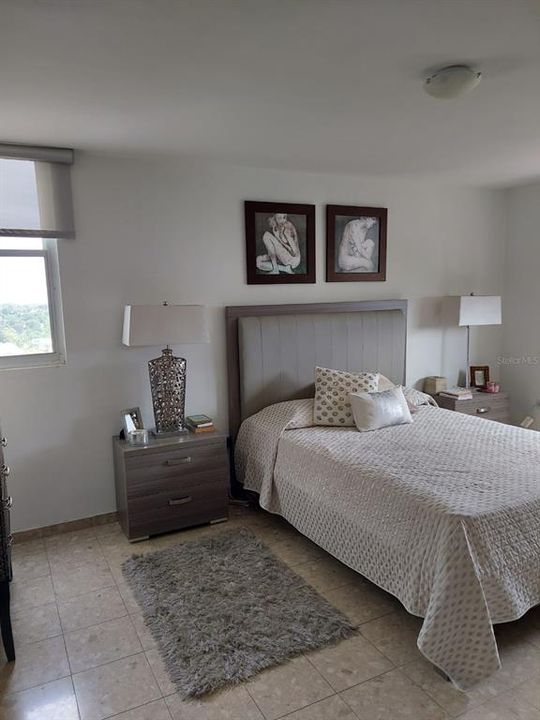 Active With Contract: $3,000 (3 beds, 2 baths, 1912 Square Feet)