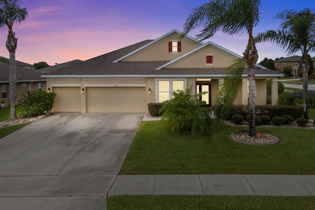 Active With Contract: $499,000 (4 beds, 3 baths, 2764 Square Feet)