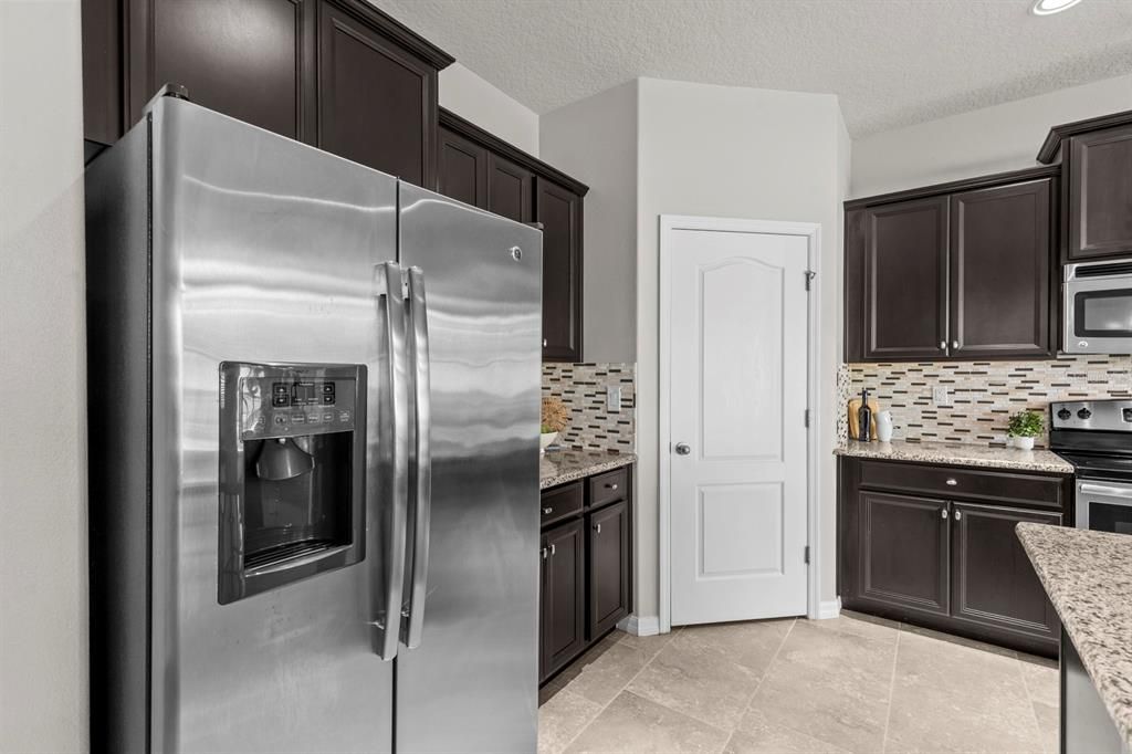 Active With Contract: $499,000 (4 beds, 3 baths, 2764 Square Feet)