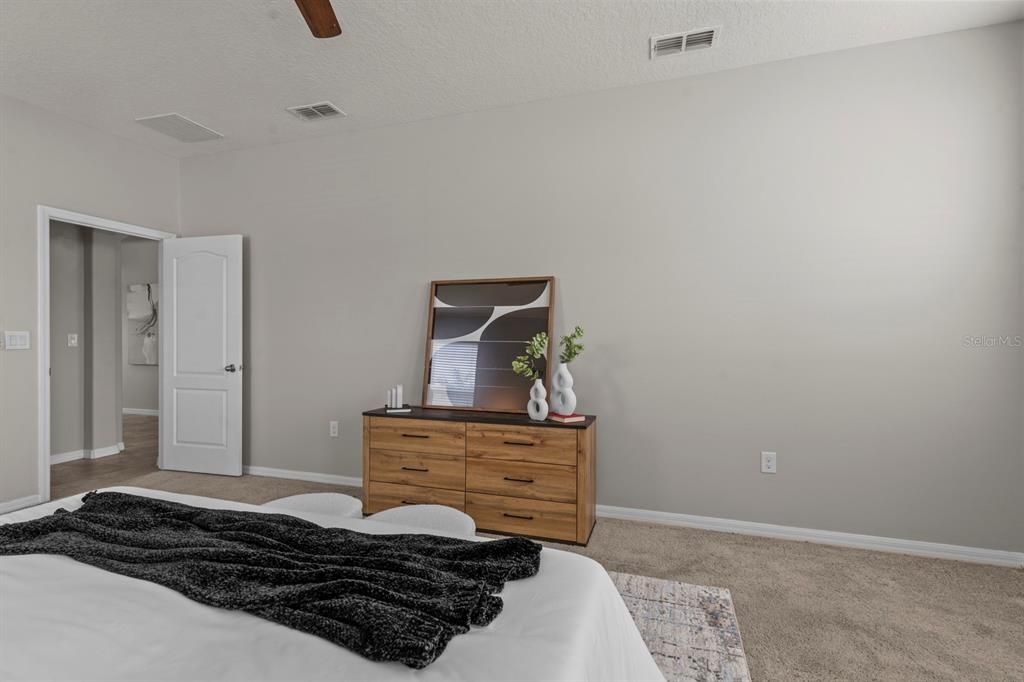 Active With Contract: $499,000 (4 beds, 3 baths, 2764 Square Feet)