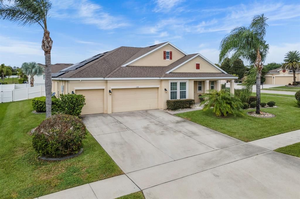 Active With Contract: $499,000 (4 beds, 3 baths, 2764 Square Feet)