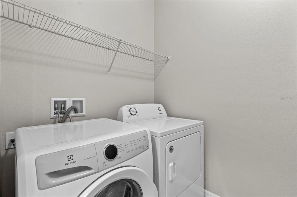 Active With Contract: $499,000 (4 beds, 3 baths, 2764 Square Feet)