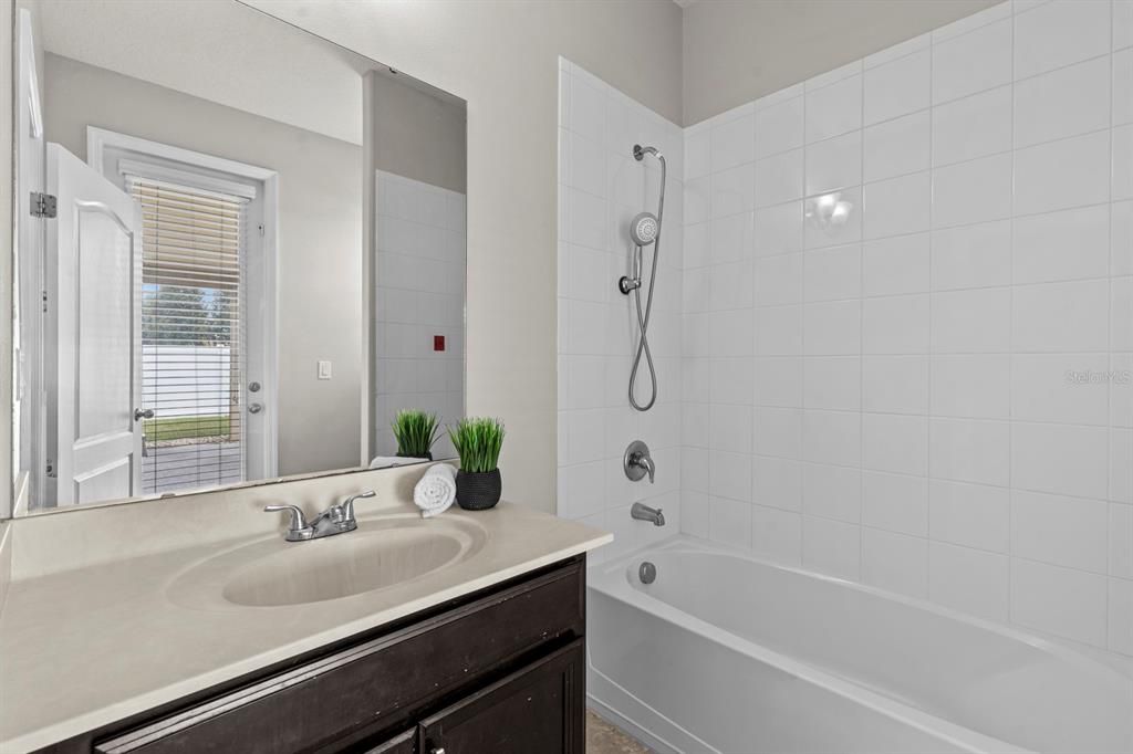 Active With Contract: $499,000 (4 beds, 3 baths, 2764 Square Feet)