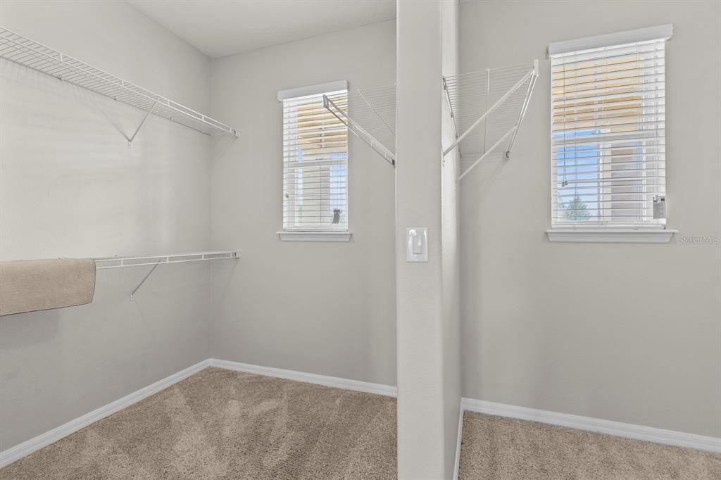 Active With Contract: $499,000 (4 beds, 3 baths, 2764 Square Feet)