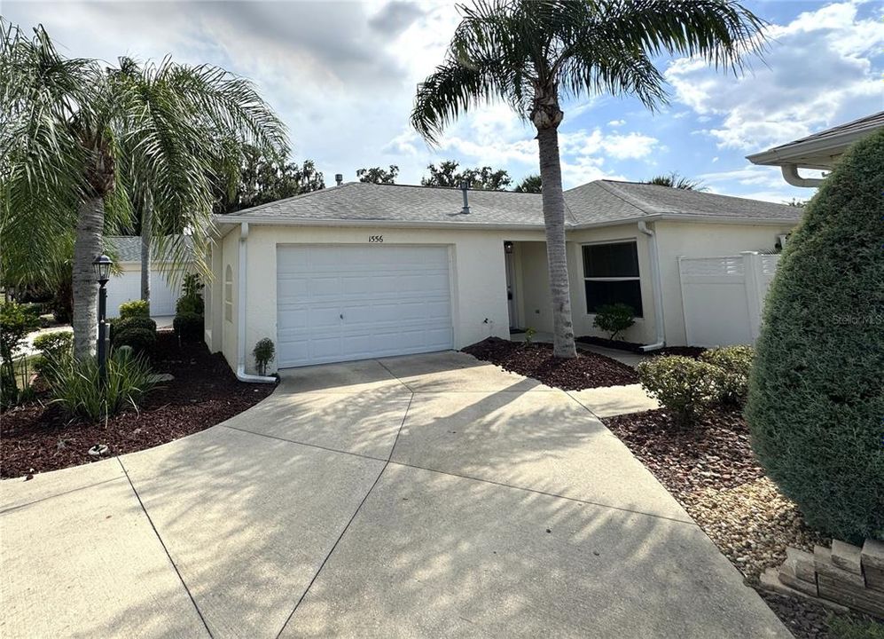 Recently Rented: $1,900 (2 beds, 2 baths, 1123 Square Feet)
